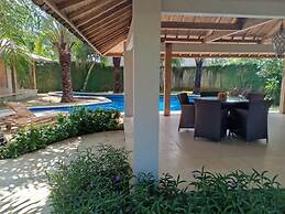 Coconut Lodge