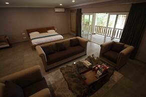 Coconut Lodge