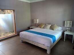 Coconut Lodge