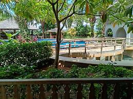 Coconut Lodge