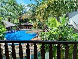 Coconut Lodge