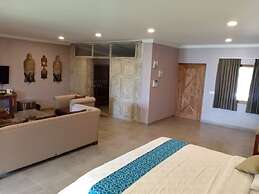 Coconut Lodge