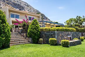 Niriides Villa