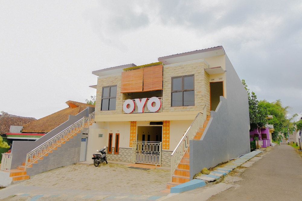 Hotel O Queen Homestay