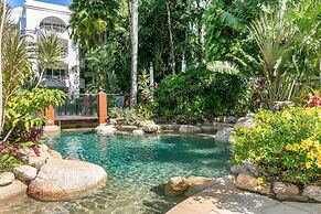 Poolside Apt In Alamanda Beachfront Resort 55
