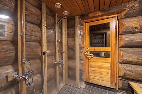 Kuukkeli Hirvas Suite