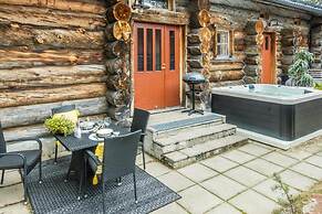 Kuukkeli Hirvas Suite