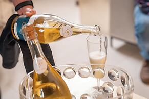 Luxury Guest House Opus One