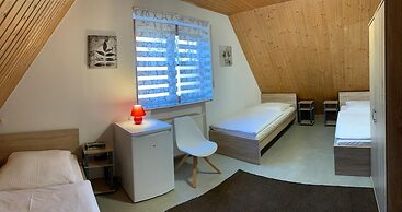 AB Apartment Objekt 122 - Hostel