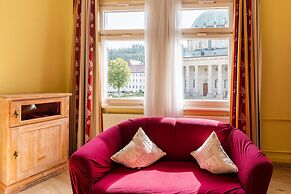 Dom Hotel