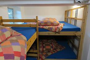 SnowBunnys BackPackers Hostel