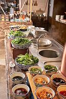 Sheraton Yunfu Xinxing Hotel