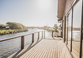Hotel Puerto Madera
