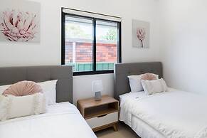 Studio 64 Oyster Bay Modern 3 Bedroom