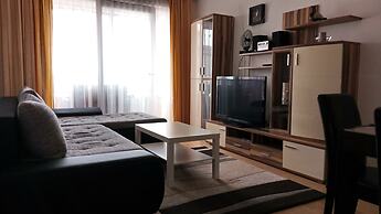 Apartment Blue Eye
