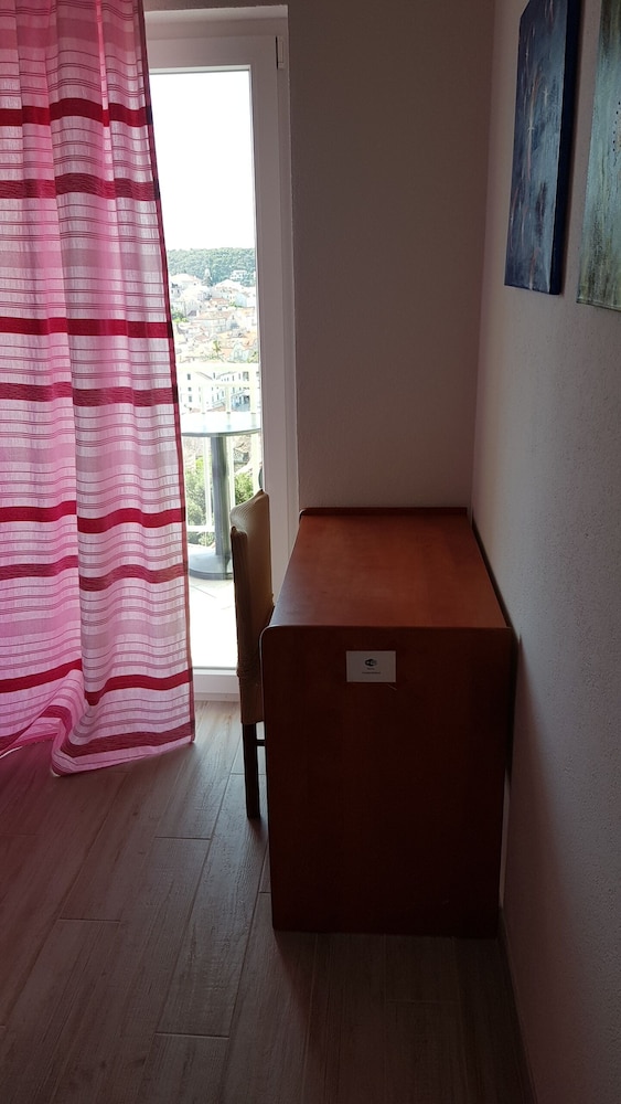 Bocin Rosso Apartments