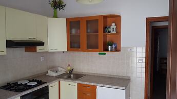Bocin Rosso Apartments