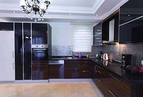 Villa Helios 3 by Elm