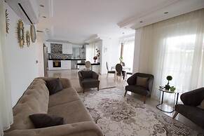 Villa Helios 1 by Elm