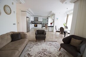 Villa Helios 1 by Elm