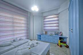 Villa Helios 1 by Elm