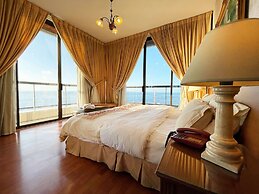 Holiday Home Suites