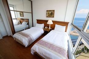 Holiday Home Suites