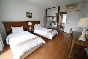 Holiday Home Suites