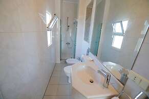 Holiday Home Suites