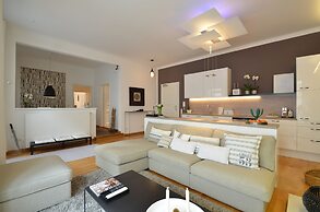 Asante-Design-Apartment