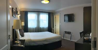 Maclean Guest House