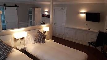 Maclean Guest House