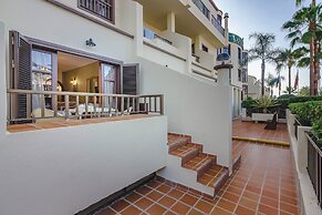 Klayman Olivina Aparthotel