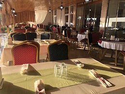 Yalim Hotel