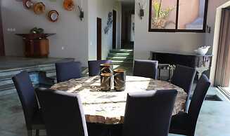 Villa Rocas