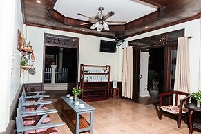 Y Not Lao Villa