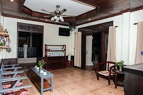 Y Not Lao Villa