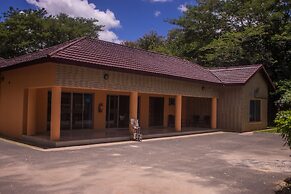 Waterfalls Hotel
