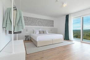 Hotel In Excelsis