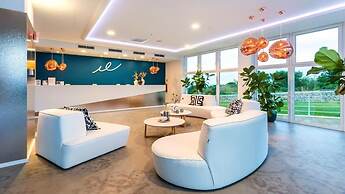 Hotel In Excelsis