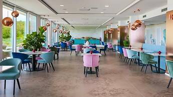 Hotel In Excelsis
