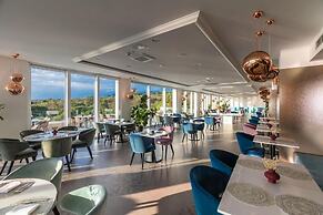 Hotel In Excelsis