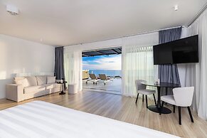 Hotel In Excelsis
