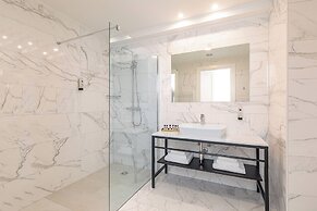 Hotel In Excelsis