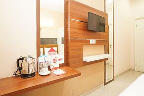 OYO 450 Semampir Residence