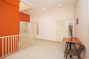 OYO 450 Semampir Residence