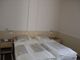 Beth-Shalom Hotel