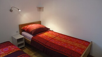 Apartments Tomi