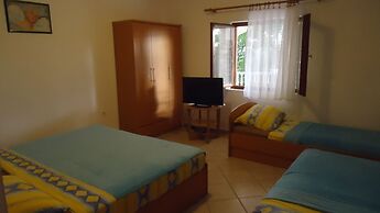 Apartments Tomi