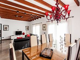 Pool House Marineta